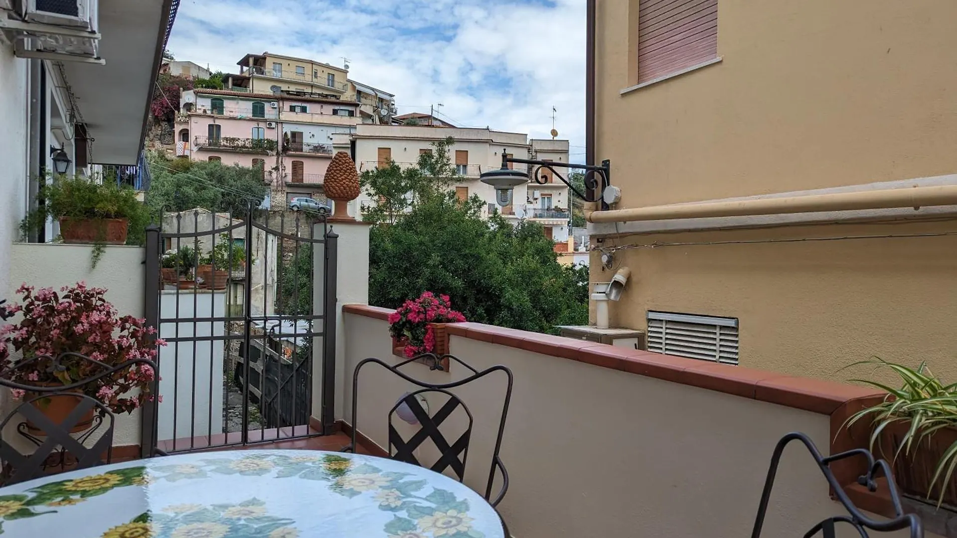 Antonino Apartment Taormina Holiday home